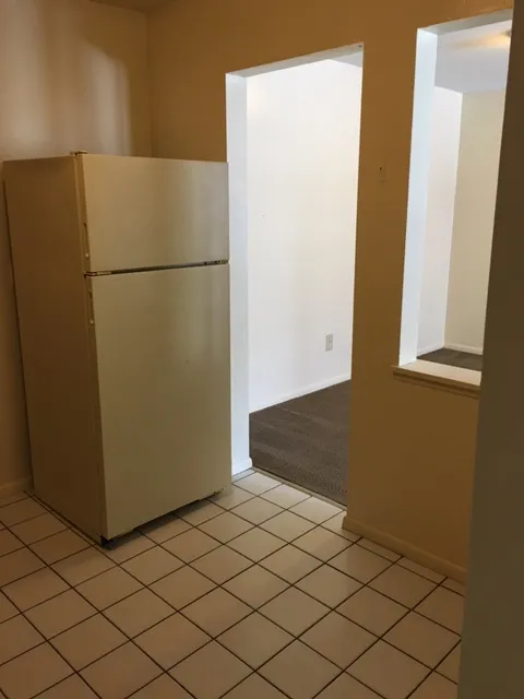 180-188 W Patterson Ave 2BR