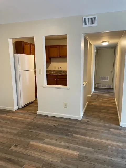 180-188 W Patterson Ave 2BR - updated