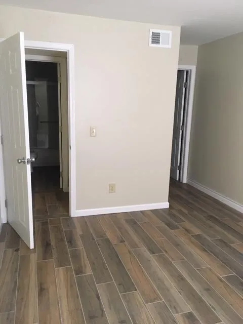 180-188 W Patterson Ave 3BR - Renovated Unit