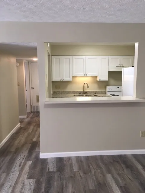 1944 Iuka Ave - Renovated Unit