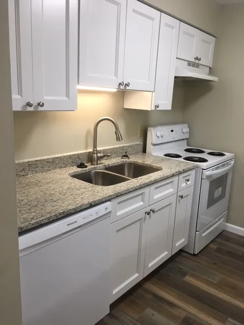 1944 Iuka Ave - Renovated Unit
