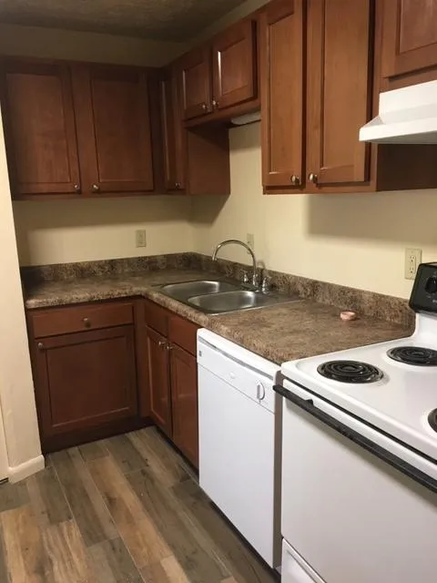 198 E 16th Ave Apt A4 