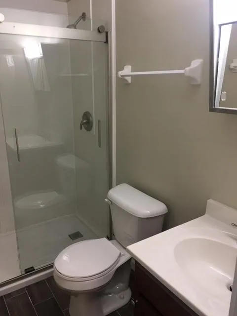 198 E 16th Ave Apt A6