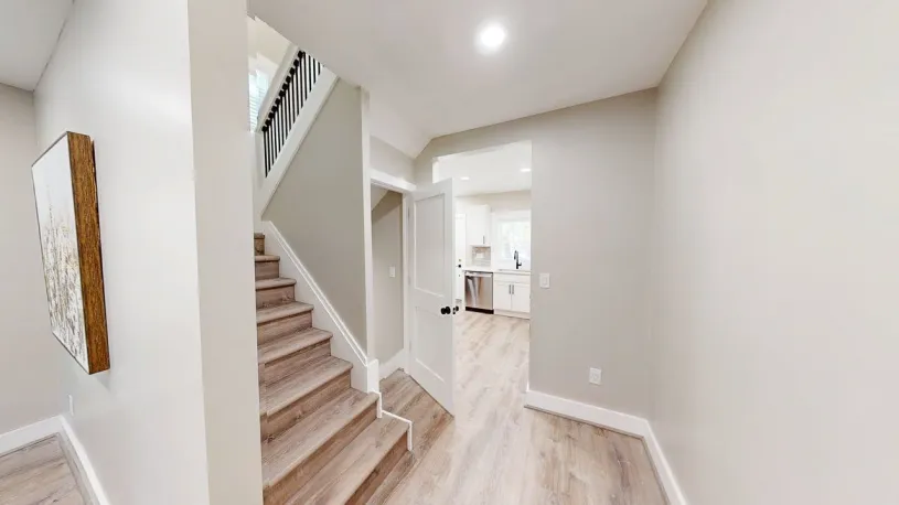 2247-2249 Neil Ave
