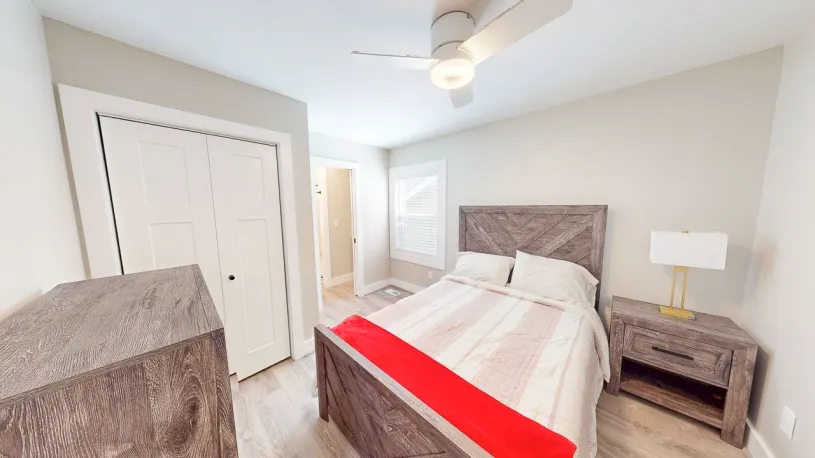 2247-2249 Neil Ave
