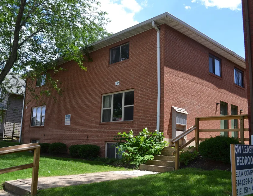 235-237 W Norwich Ave