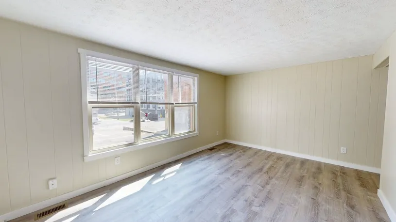 237 W Norwich Ave Apt D