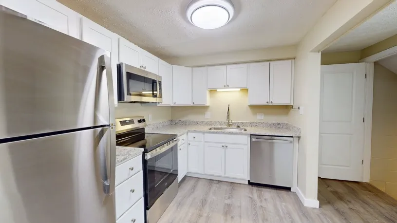 237 W Norwich Ave Apt D