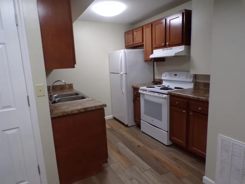 245 W Norwich Ave Apt C
