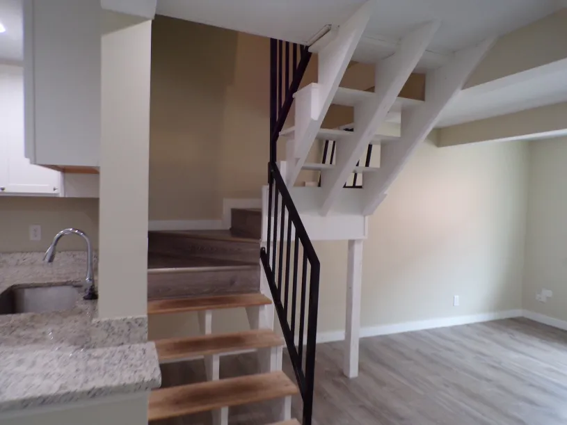 245 W Norwich Ave Apt E