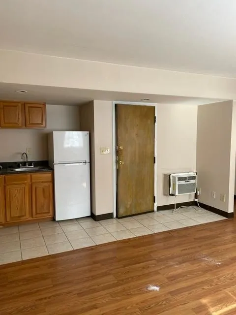 2470 N High St - B4