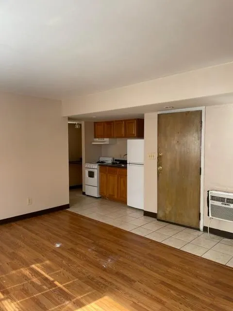2470 N High St - B4