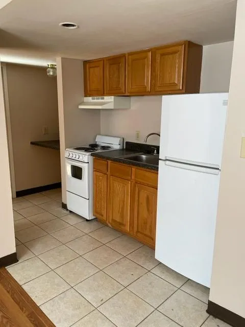 2470 N High St - B4