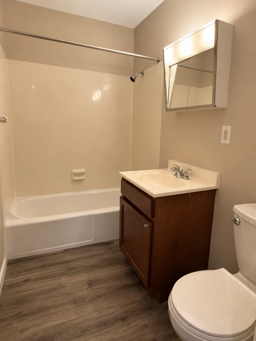 855 Chambers Rd Apt 15