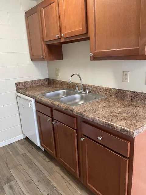 249, 255 W Norwich Ave ~ NOT AVAILABLE FOR FALL 2027!!!