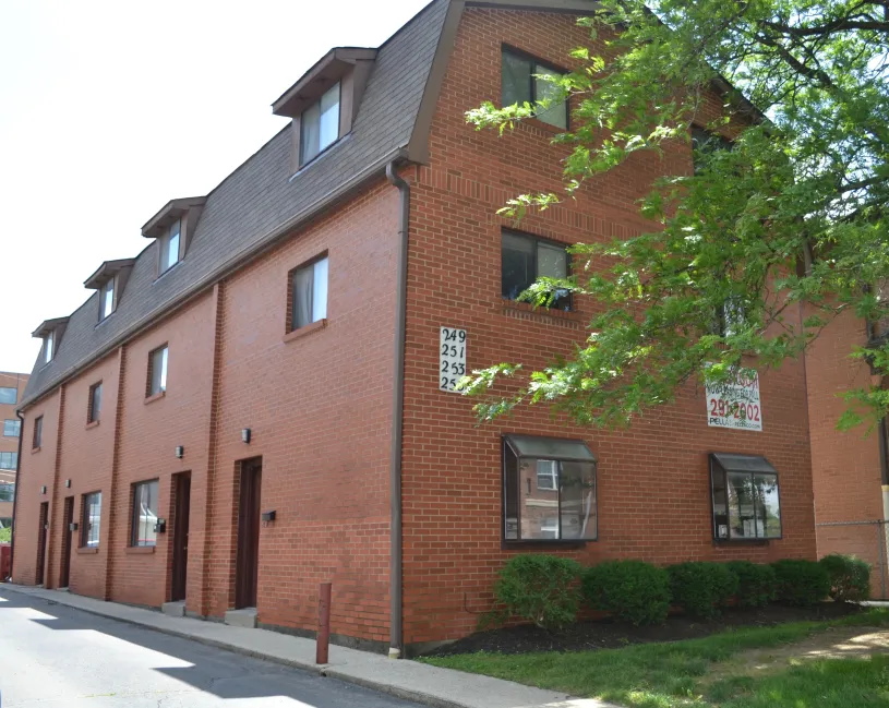 249, 255 W Norwich Ave