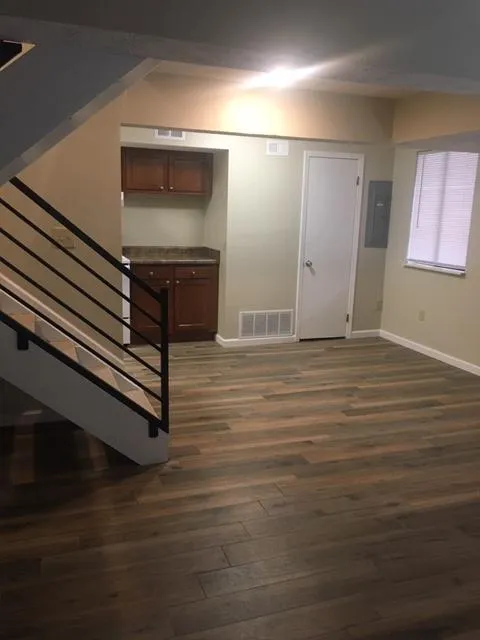 250 W Lane Ave 4BR - Renovated Unit