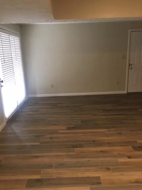 250 W Lane Ave 4BR - Renovated Unit