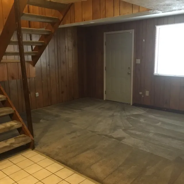 252 W Lane Ave 4BR