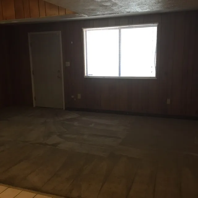 252 W Lane Ave 4BR