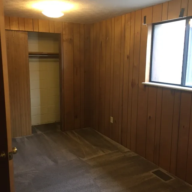 252 W Lane Ave 4BR