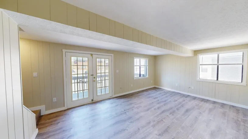 250-252 W Lane Ave 3BR