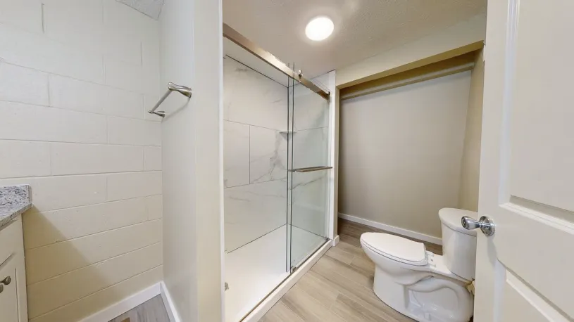 250-252 W Lane Ave 3BR