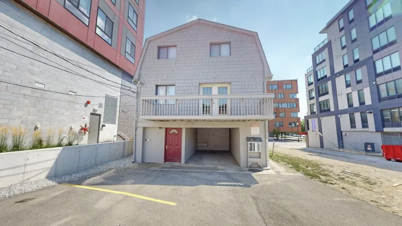 250-252 W Lane Ave 3BR