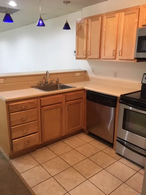 265 W Norwich Ave