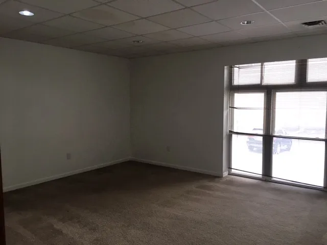 265 W Norwich Ave