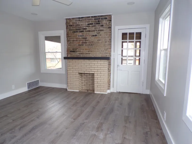 2689 1/2 Neil Ave ~ One Bedroom 