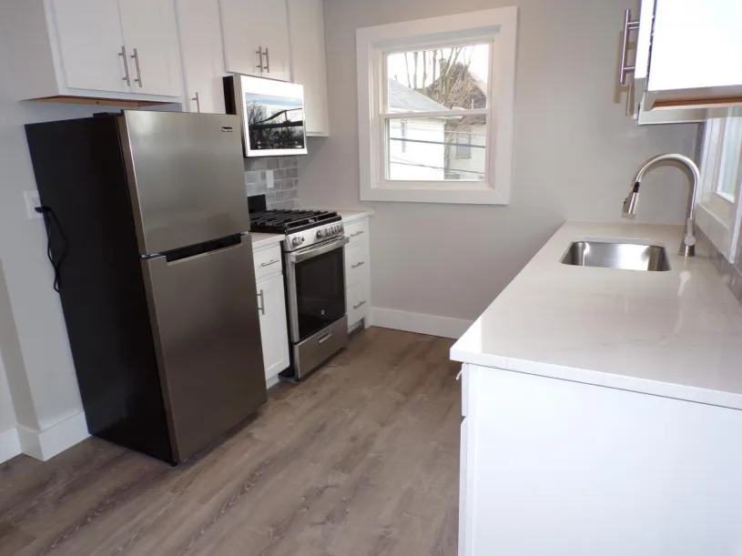 2689 1/2 Neil Ave ~ One Bedroom 