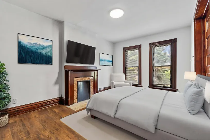 315 W 8th Ave