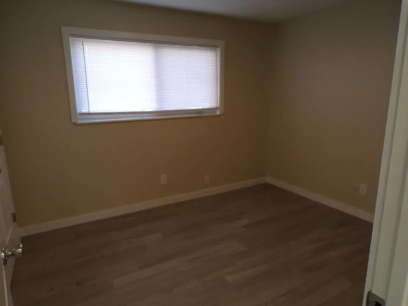 29 E Norwich Ave 1BR - Remodeled Unit C