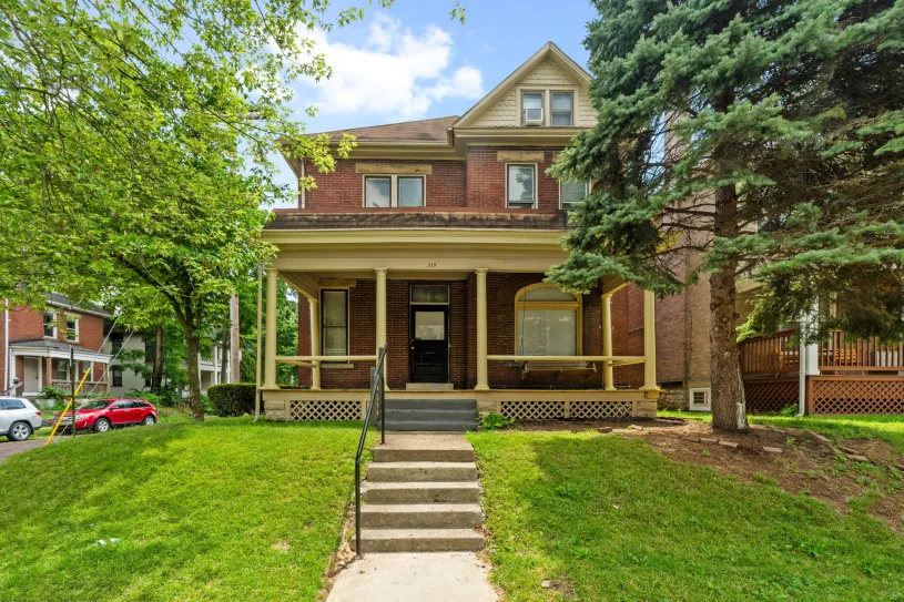 315 W 8th Ave