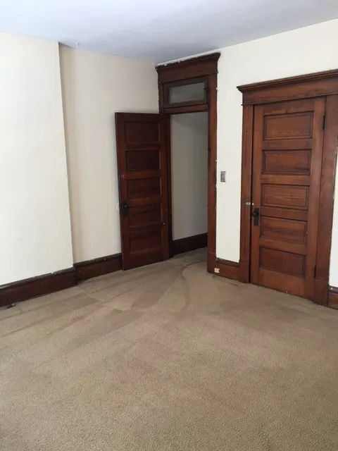 30-32 W. 10th Ave Apt C
