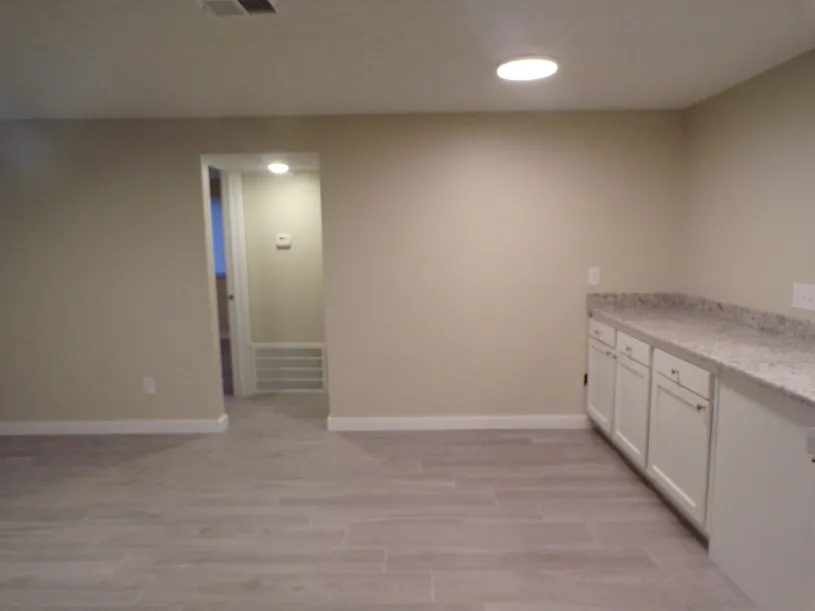 30 E Lane Ave Apt 102 ~ Renovated 