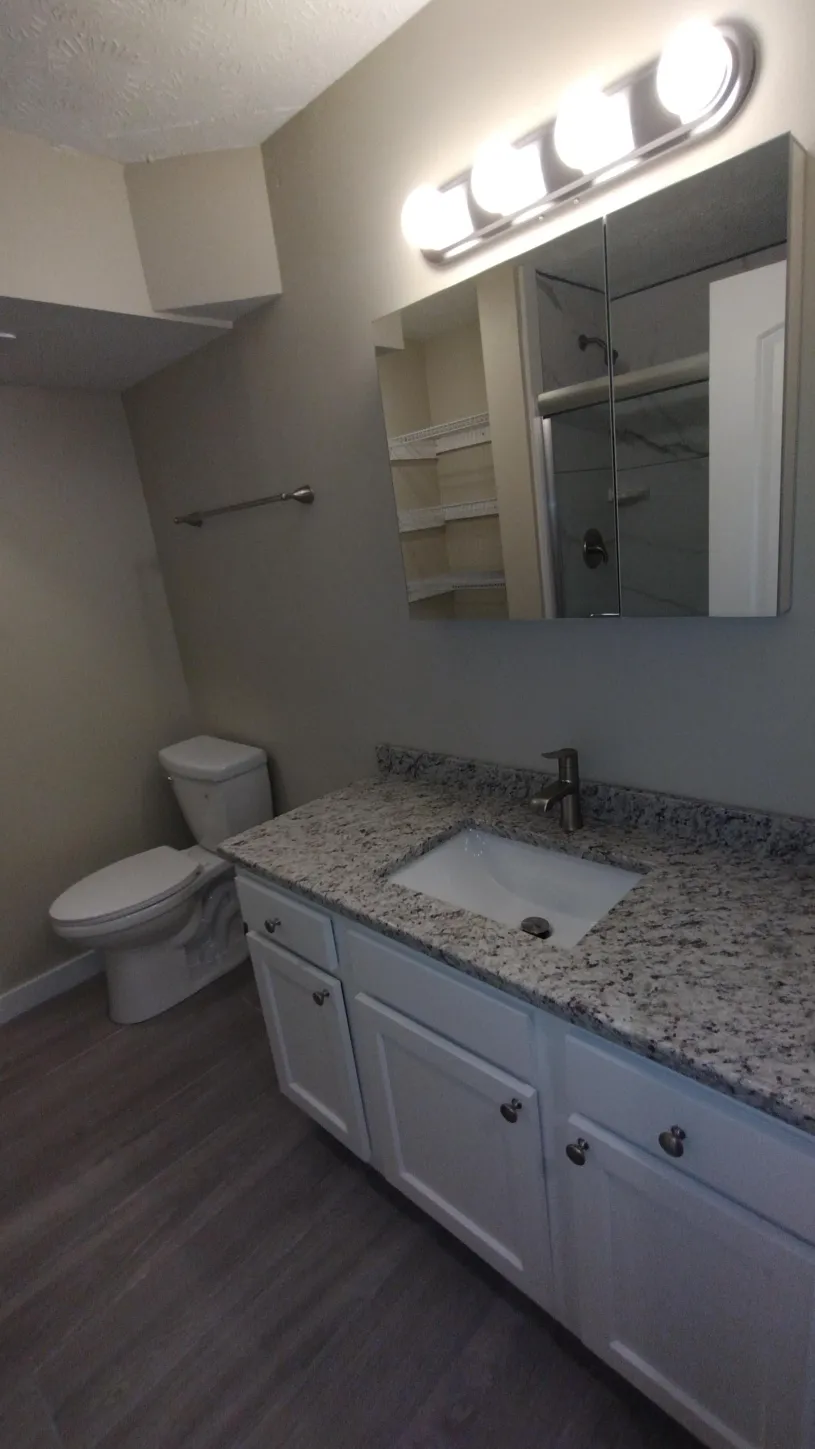 30 E Lane Ave Apt 203 ~ Renovated 