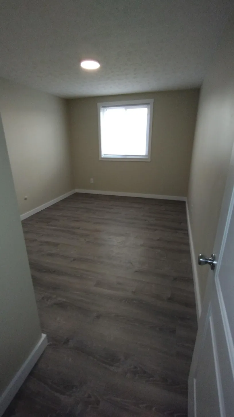 30 E Lane Ave Apt 203 ~ Renovated 