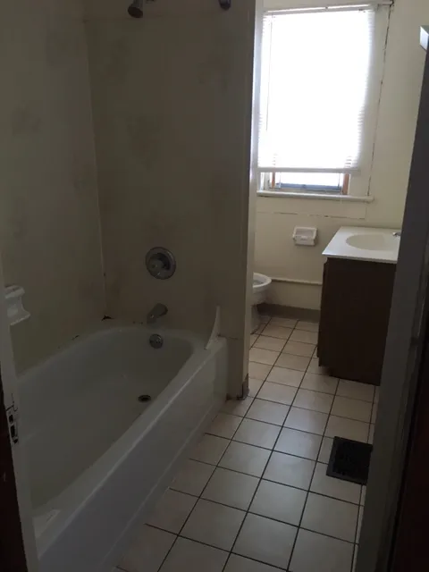 30-32 W. 10th Ave Apt C