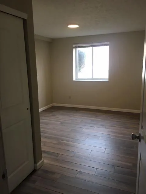 30 E Lane Ave 2BR - Renovated Unit (104 and 201)