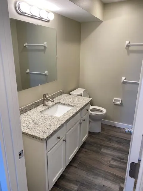 30 E Lane Ave Apt 204