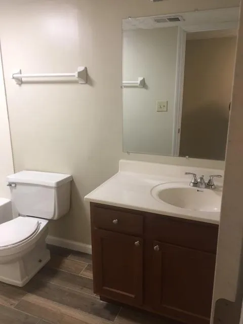 30 E Lane Ave Apt 302 ~ Renovated 
