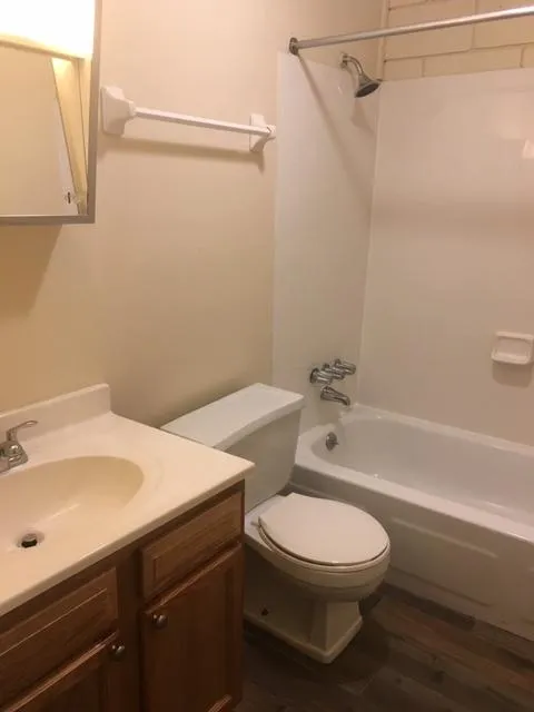 30 E Lane Ave Apt 303 ~ Updated
