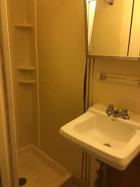 30-32 W 10th Ave Apt D