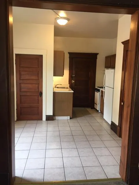 32 W 10th Ave Apt A