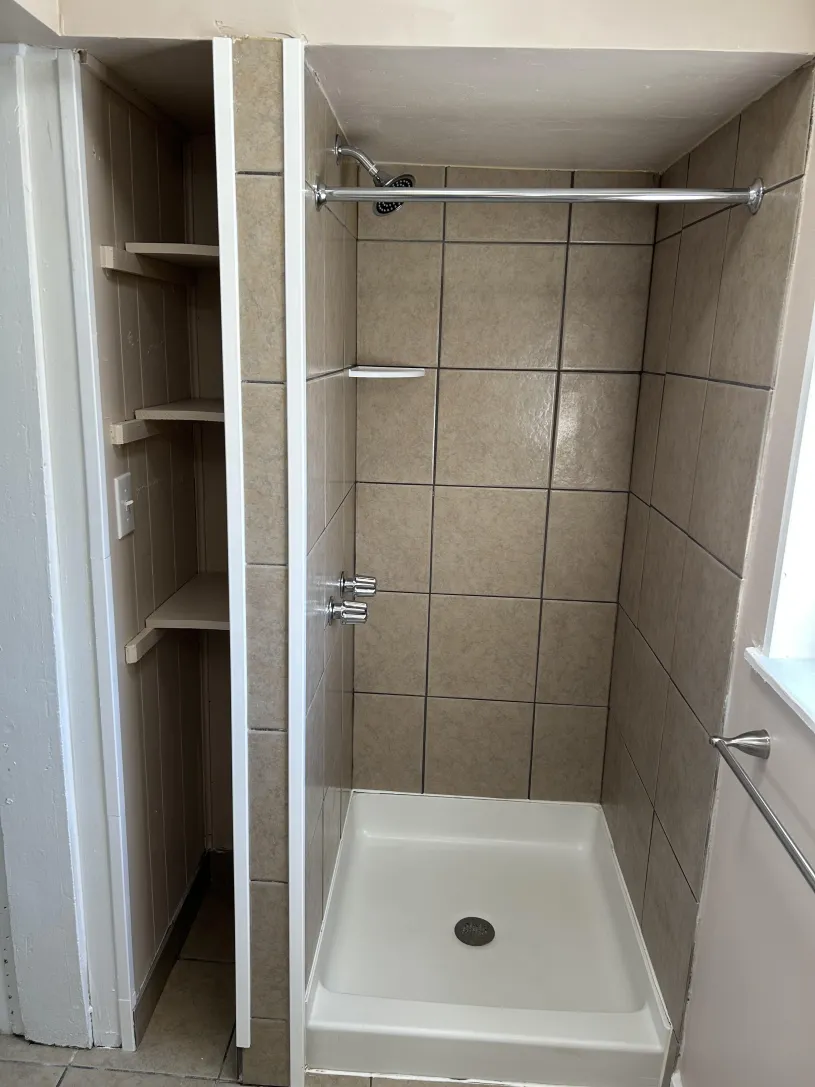 32 W 10th Ave Apt B