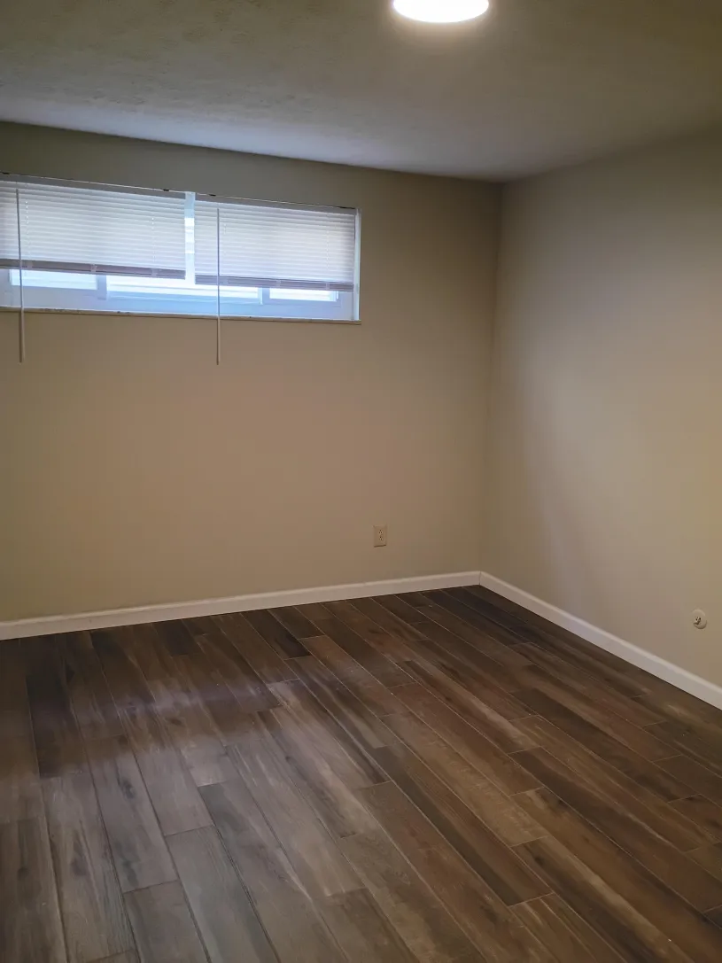 30 E Lane Ave Apt 103 ~ Renovated 3 bedroom 