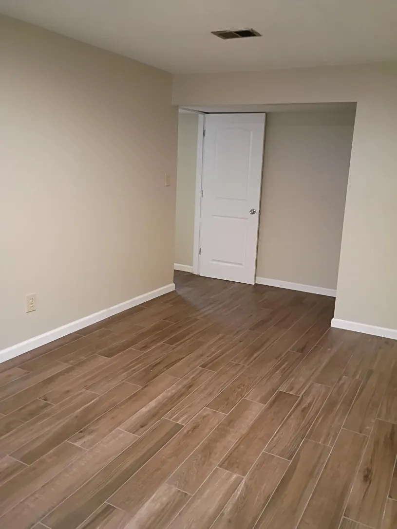 30 E Lane Ave Apt 103 ~ Renovated 3 bedroom 