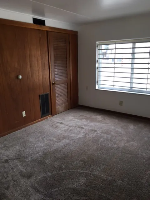 40 E Lane Ave 1BR
